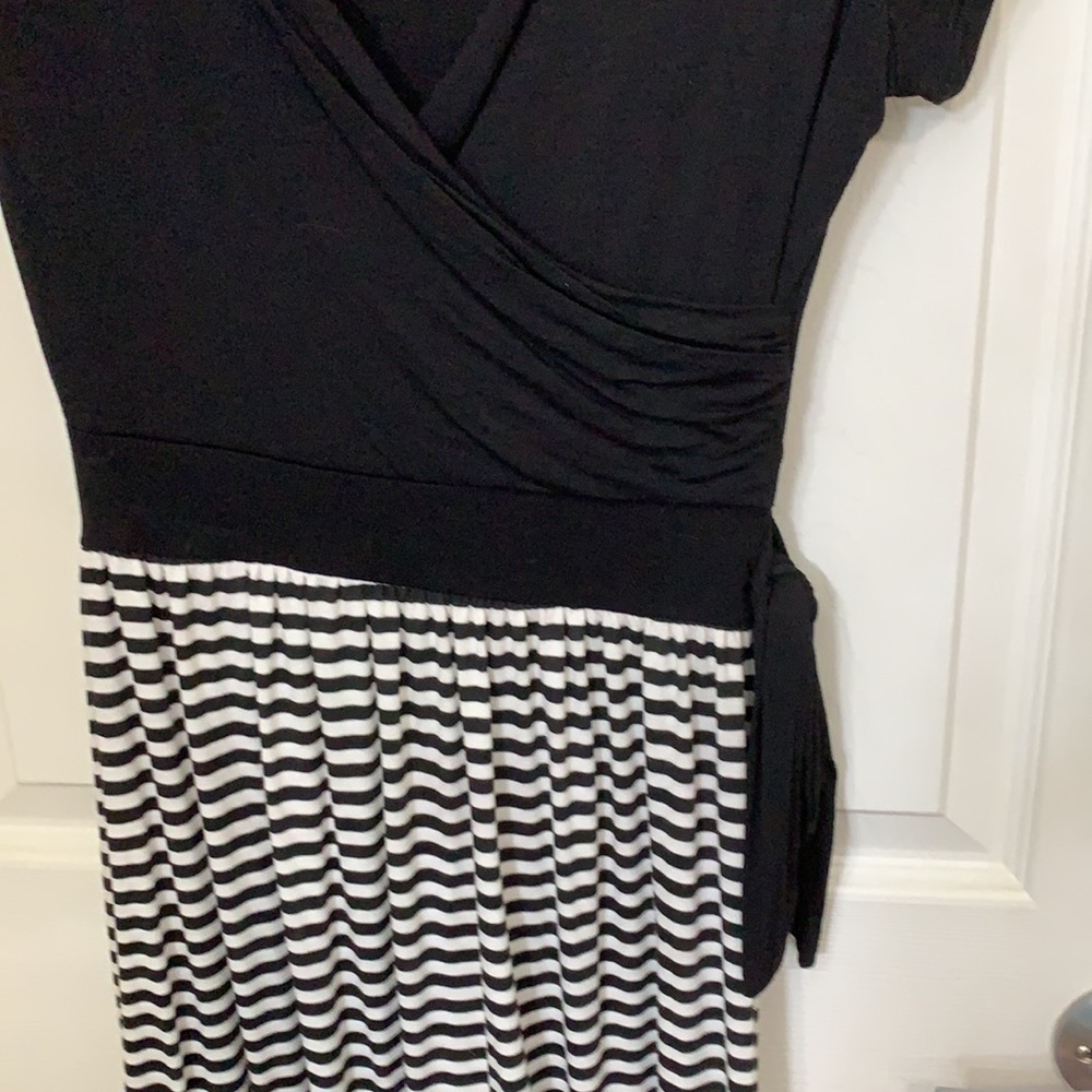 Gilli Dress - Picture 6 of 6
